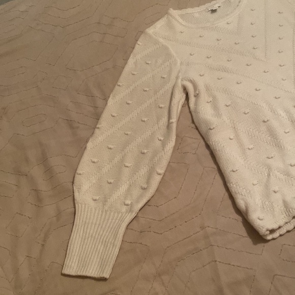 Comfy cream sweater size large - Picture 2 of 5